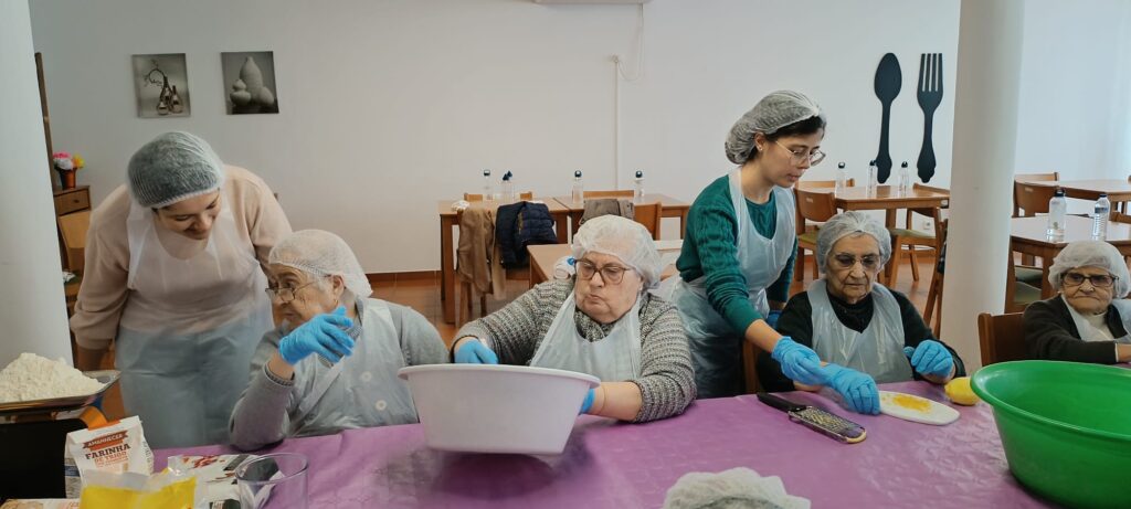 Making cookies – activity with the care homes of Luz, Granja and Mourão – March/April 2024
